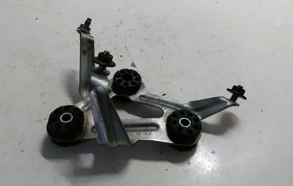 BMW X1 E84 ABS pump bracket 6781281 678128101