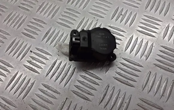 Peugeot 307 CC A/C air flow flap actuator/motor EAD511