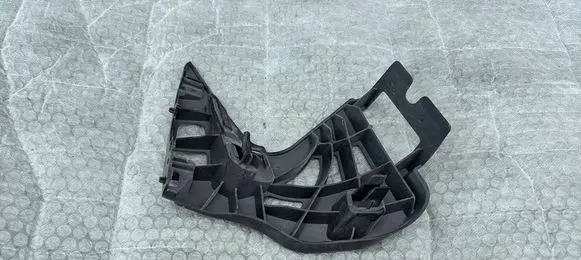 BMW 5 G30 G31 Front bumper mounting bracket 7385348