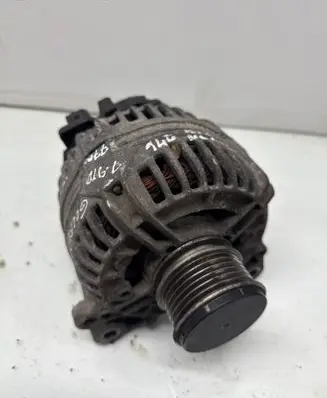 Volkswagen Golf V Generator/alternator 045903023