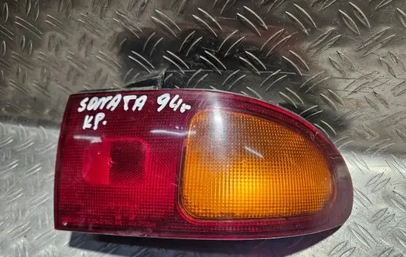 Hyundai Sonata Rear/tail lights 92402340