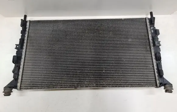 Ford Focus C-MAX Coolant radiator 3M5H8005TL 3M5H8005