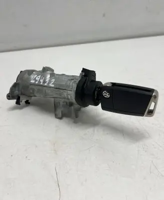 Volkswagen Golf VII Ignition lock 1K0905851 5Q0905865