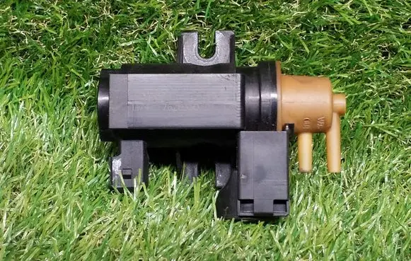 BMW 5 E60 E61 Turbo solenoid valve 7626350 70088715