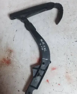 Mercedes-Benz C W202 Accelerator throttle pedal 1293010001 2023010920