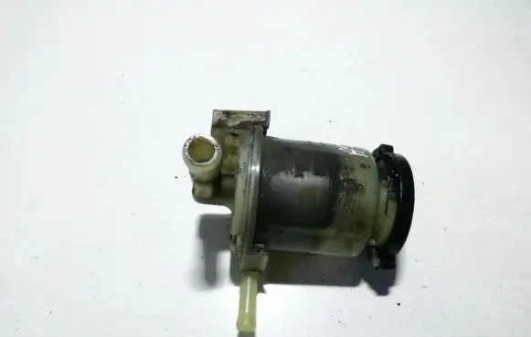 Toyota Avensis T250 Power steering fluid tank/reservoir