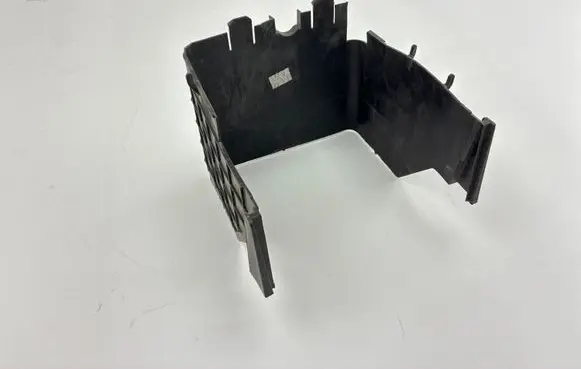 Volkswagen PASSAT B7 Battery box tray 3C0915335
