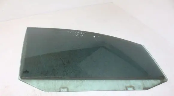 Volkswagen Touran II Front door window glass four-door