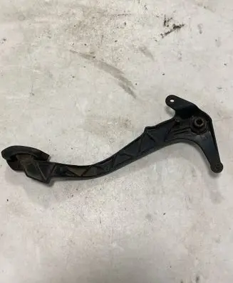 Audi 100 S4 C4 Clutch pedal 4A1721323