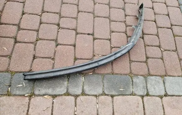 Opel Zafira C Front bumper lip 13300489