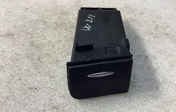 Mercedes-Benz E W211 Dashboard storage box/compartment A2116801952 40193 9E22Q11