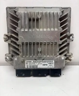 Ford Focus Engine control unit/module 6M5112A650 5WS40228ET