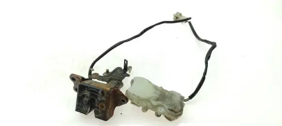 Loading door lock