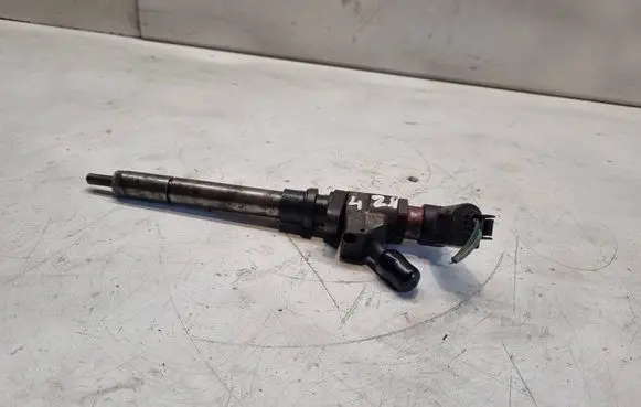 Ford Focus C-MAX Fuel injector 9657144580