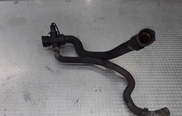 Audi A4 S4 B6 8E 8H Engine coolant pipe/hose 8E0121049