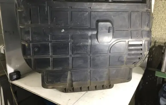 Renault Master II Engine splash shield/under tray 8200398957