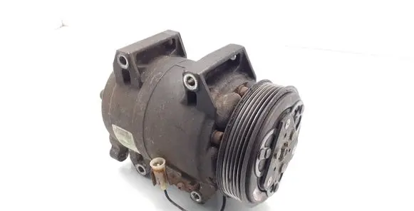 Volvo XC90 Air conditioning (A/C) compressor (pump) 8708581