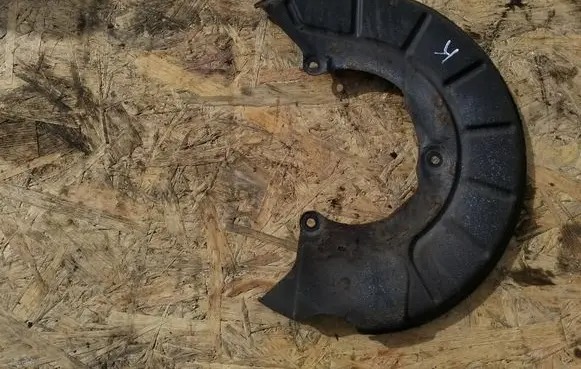 Volkswagen PASSAT B6 Front brake disc dust cover plate 