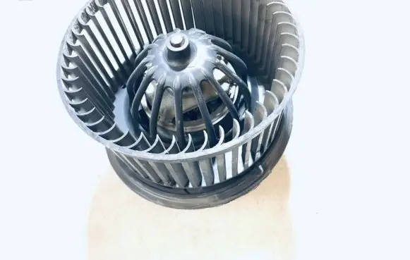 Citroen C3 Heater fan/blower 665878c g2047709