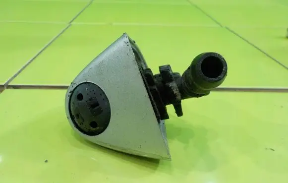 BMW X5 E53 Headlight washer pump PRZOD