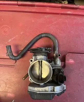 Audi A3 S3 8L Throttle valve 06A133064J