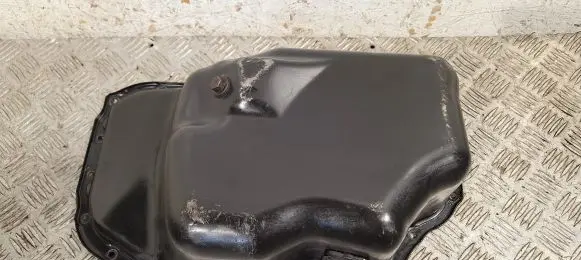 Toyota Corolla Verso AR10 Oil sump 121020R010