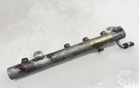 Fuel main line pipe