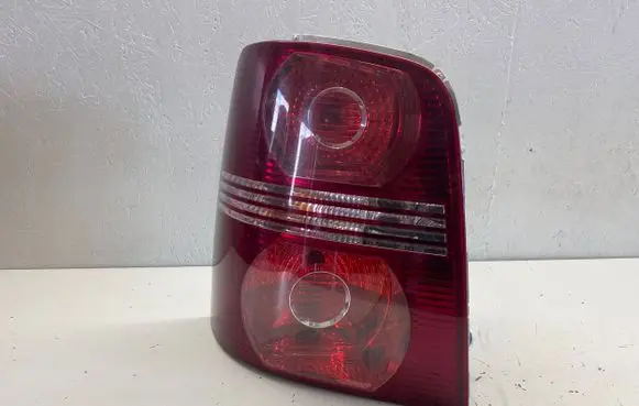 Volkswagen Touran I Rear/tail lights 1T0945257D 158687