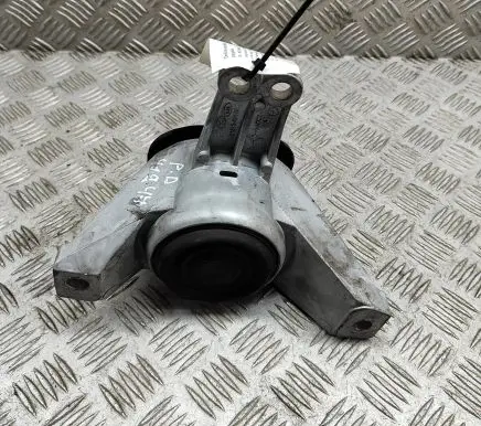 Hyundai Tucson IV NX4 Engine mount bracket 21815N9110 21810N9510