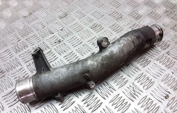 Toyota Corolla Verso AR10 Intercooler hose/pipe
