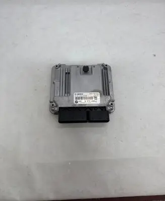 BMW 1 F20 F21 Engine control unit/module 0281019679 8573258 030871343