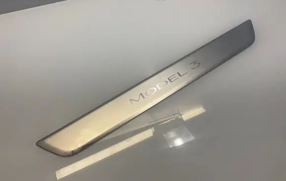 Tesla Model 3 Front sill trim cover 150476300A