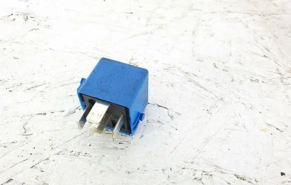 BMW 5 E60 E61 Other relay 61366915327
