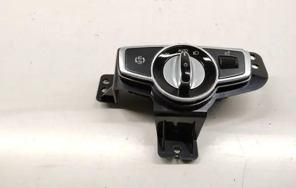 Mercedes-Benz X-class W470 Light switch A4709051700