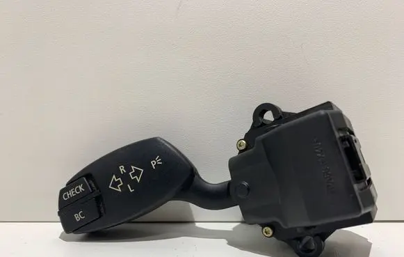 BMW 5 E60 E61 Indicator stalk 6924103B