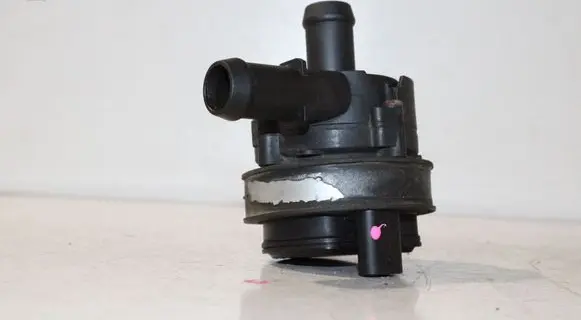 Mercedes-Benz CLA C117 X117 W117 Electric auxiliary coolant/water pump A0005000686 0392023206
