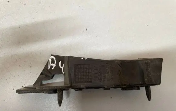 Audi A4 S4 B8 8K Front bumper mounting bracket 8K0807284