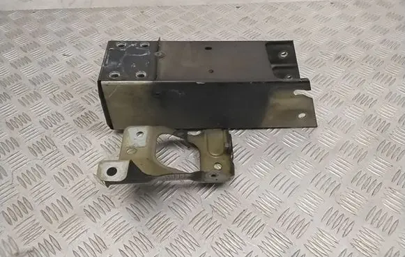 Tesla Model 3 Fender mounting bracket 108601700D