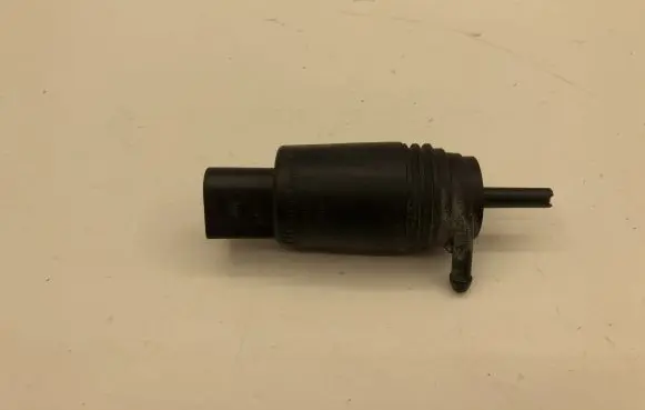 BMW 7 E65 E66 Windscreen/windshield washer pump 8377612