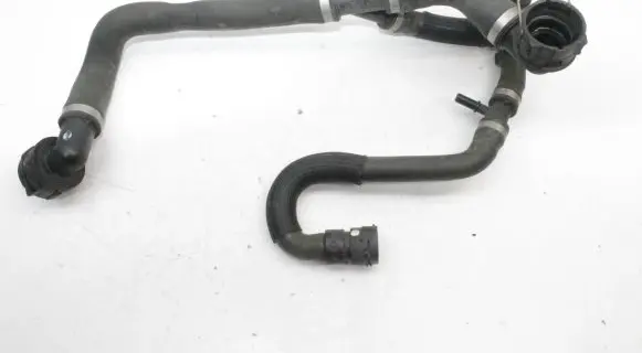 Land Rover Discovery Sport Engine coolant pipe/hose