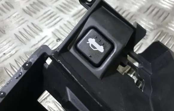 Mazda RX8 Tailgate opening switch 