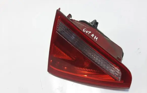 Audi A5 8T 8F Tailgate rear/tail lights 8T0945093