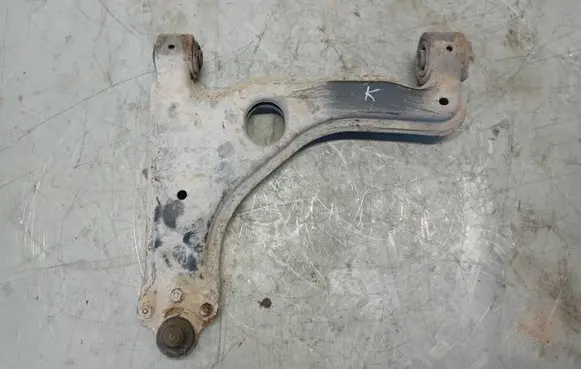 Opel Astra H Front lower control arm/wishbone