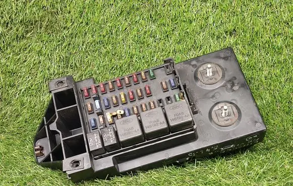 Lincoln Navigator Power management control unit F85B14A067CA