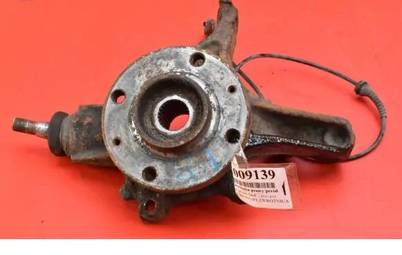Citroen DS4 Front wheel hub spindle knuckle