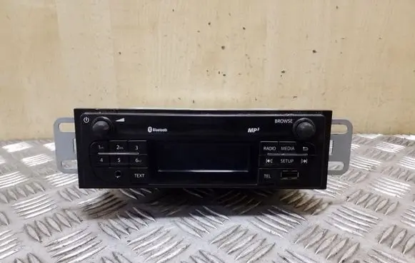Renault Trafic III (X82) Radio/CD/DVD/GPS head unit 281155093R 93457540