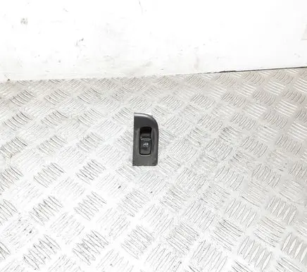 Hyundai Trajet Electric window control switch 935853A000 621W10100