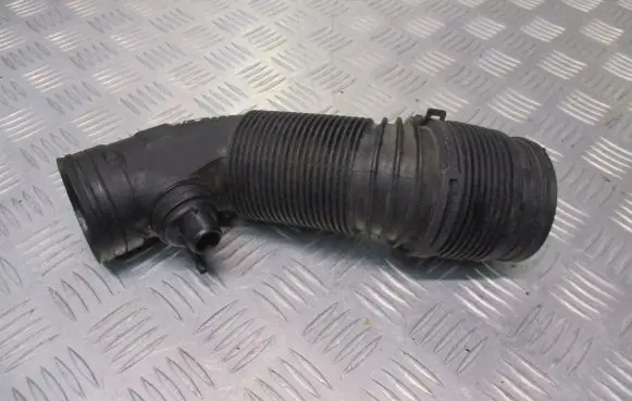 Skoda Octavia Mk1 (1U) Air intake hose/pipe
