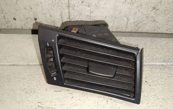 BMW X3 E83 Dashboard side air vent grill/cover trim 3400076