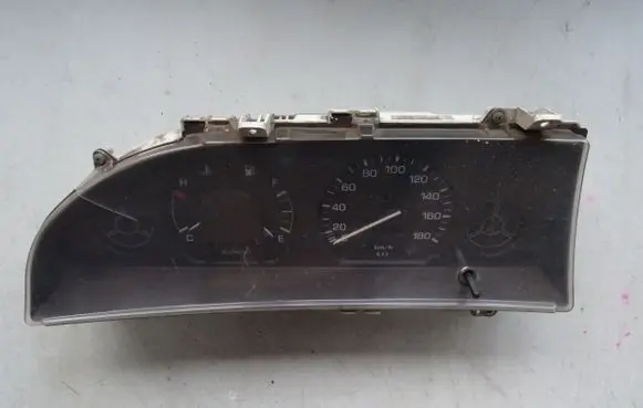 Toyota Corolla E110 Speedometer (instrument cluster) 832001A281